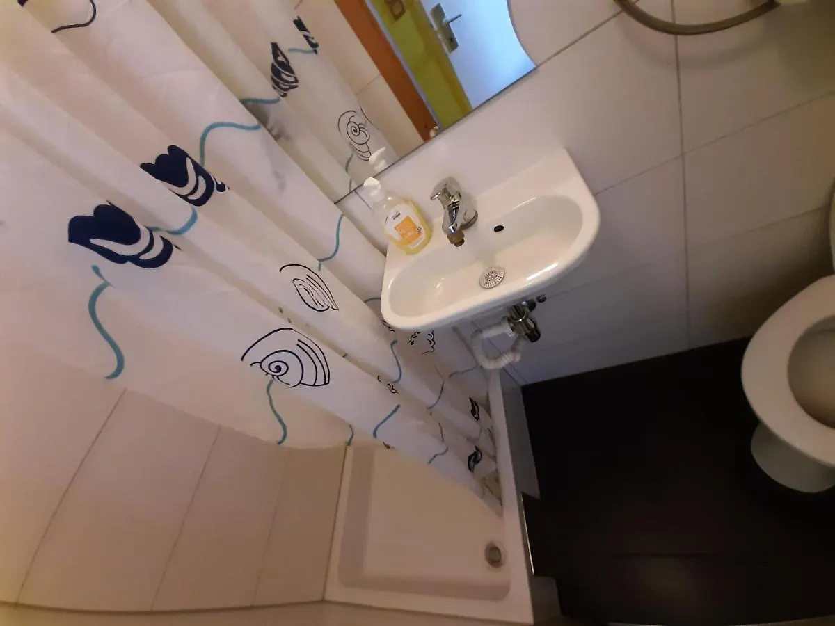 Guest house Monterooms Vienna Schonbrunn Austria